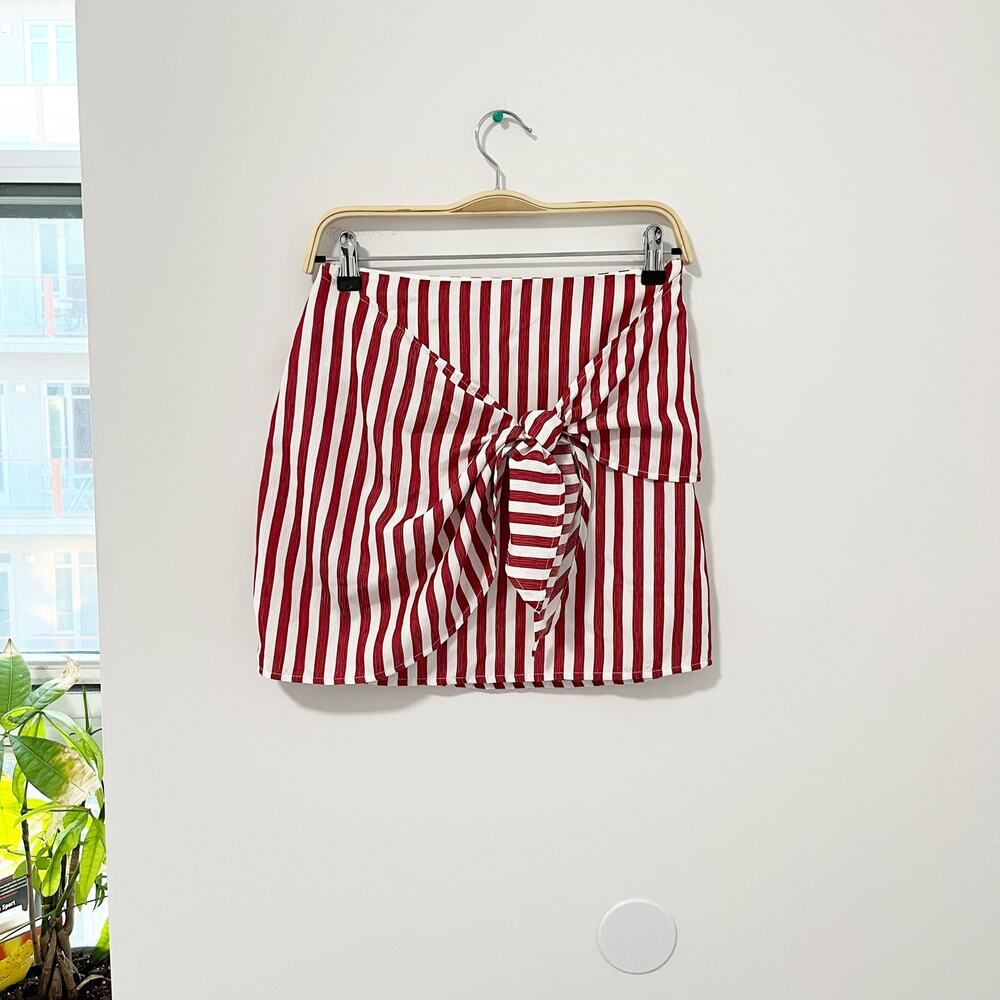 Wild Honey Red & White Knot Mini Skirt Size Small